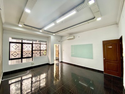 Chủ cần cho thuê gấp mặt bàng quận Bình Thạnh giá tốt 2