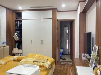 Nhà đẹp ở luôn gần Hoàng Quốc Việt, Q. Cầu Giấy, kinh doanh, ô tô, 60m2, 12,6 tỷ. 0