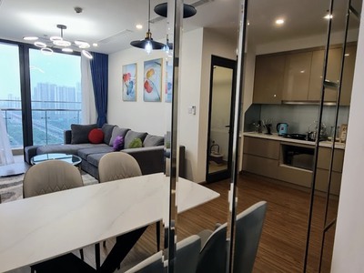 Cho thuê 4  ngủ căn hộ vinhome westpoint 1