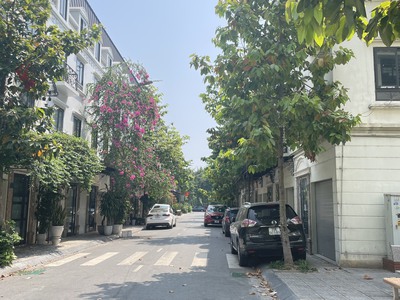 Cần bán nhà liền kề la casta văn phú - kinh doanh siêu đỉnh - giá chỉ 12 tỷ 0