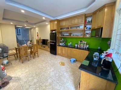 Bán nhà hoàng quốc việt, ô tô vào nhà, 4 tầng, 4 ngủ, 97m, 13 tỷ. 4