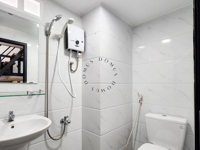 Còn 1 phòng có gác, cửa sổ thoáng mát, khu vực nguyễn thị thập, quận 7 2