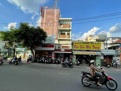 Bán nhà mặt tiền Lê Quang Định, phường 14, Bình Thạnh 4.7x28m, giá 19 tỷ 0