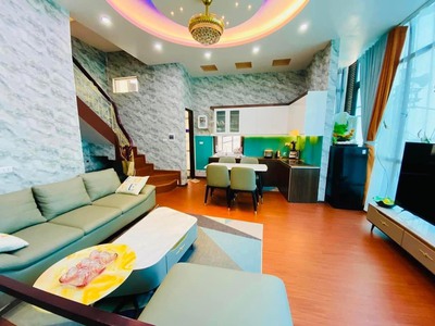 Cần tiền gấp nên cho thuê nhà đẹp mê li ở Thái Thịnh 1-Đống Đa 4