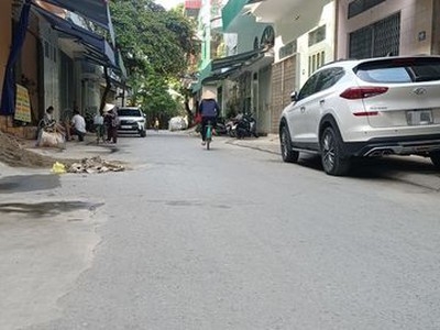 Bán nhà 4 tầng ô tô đỗ cửa nhỉnh 1 tỷ ngay trung tâm thành phố 1