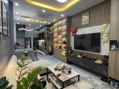 Bán gấp nhà phân lô quân đội phố lý nam đế, 40m2,  giá 8 tỷ có ngay nhà ở khu vip. 0