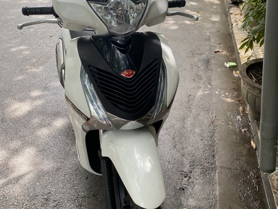 Cần bán SH150 màu trắng 0
