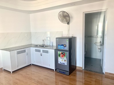 Cho thuê căn hộ studio có ban công giá 3 triệu 5 /tháng khu phước long 2