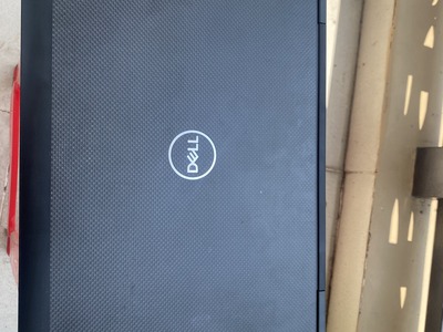 Dell precision 7530 phiên bản XEON E-2176M Ram 64Gb 1