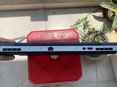 Dell precision 7530 phiên bản XEON E-2176M Ram 64Gb 5