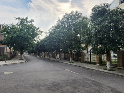 Bán biệt thự song lập 336m2 nam an khánh hàng xóm vinhomethăng long 24 tỷ 9 0