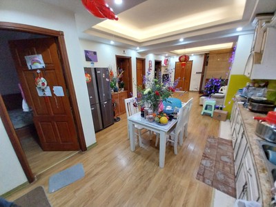 Bán chcc 100m2, 3 pn, 2wc, với view quảng trường gold mark và hồ tùng mậu, sổ đỏ chính chủ 2