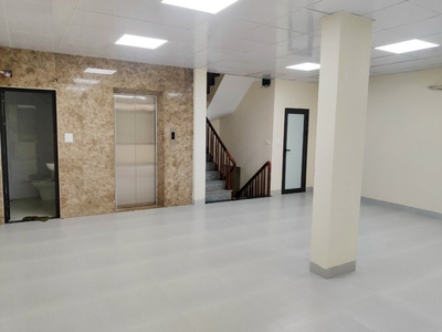 Văn phòng 110m2 2 sàn t1 2 9.9 triệu, mặt tiền 7m, tô vĩnh diện, tx, hn chính chủ 0