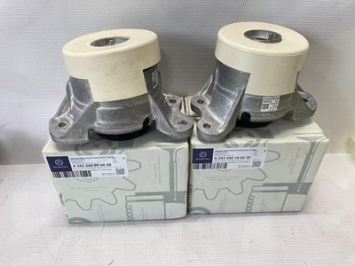 Cao su chân máy xe Mercedes GLC200, GLC220, GLC250 X253 1