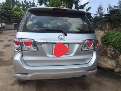 Cần bán xe Toyota Fortuner máy xăng 2 cầu đời 2013 9