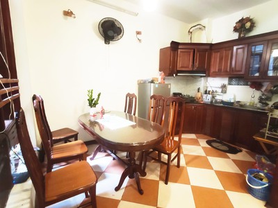 Bán nhà minh khai, 48m x 6 tầng, 5.5 tỷ, cách 10m ra mặt phố, ô tô đỗ cổng 1