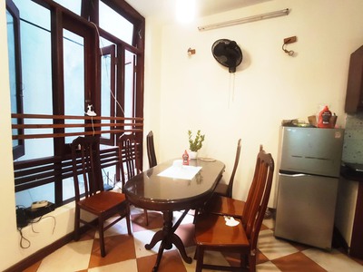 Bán nhà minh khai, 48m x 6 tầng, 5.5 tỷ, cách 10m ra mặt phố, ô tô đỗ cổng 0