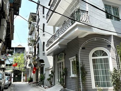 Bán nhà lạc trung, 44m x 4 tầng, 4.35 tỷ, khu vip, ô tô đỗ cổng 0