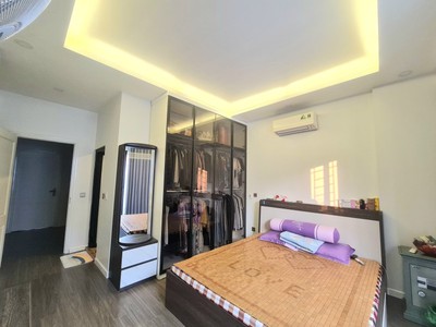 Nhà đẹp ở ngay, kđg việt hưng, full nội thất, view vườn hoa, 68m2 x4t, mt 4.2, nhỉnh 10 tỷ 2