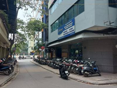 Văn phòng   nhà ở ngõ  ô tô tránh phố tân mai 61m - 5 tầng - mt 4.3 - gía 8.1 tỷ 0