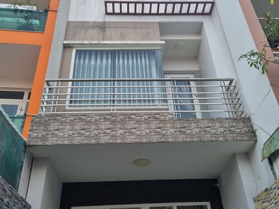 Chính chủ gửi bán nhà 3 lầu , 2 mặt tiền , phường cát lái q2 , diện tích 75 m2 giá bán 12 tỷ 300 0