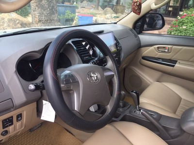 Cần bán xe Toyota Fortuner máy xăng 2 cầu đời 2013 4