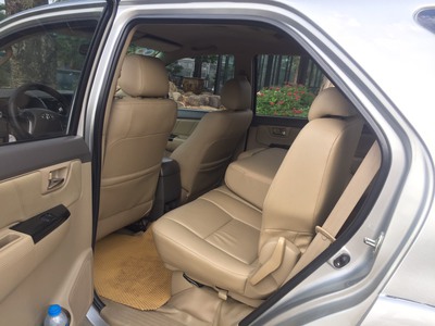 Cần bán xe Toyota Fortuner máy xăng 2 cầu đời 2013 5