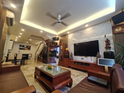 Nhà đẹp ở ngay, kđg việt hưng, full nội thất, view vườn hoa, 68m2 x4t, mt 4.2, nhỉnh 10 tỷ 0