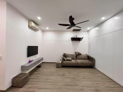 Nhà mới đẹp lung linh, 2 ngủ, 66m2, 10 bước chân ra phố trung tâm láng hạ 3.43 tỷ 3