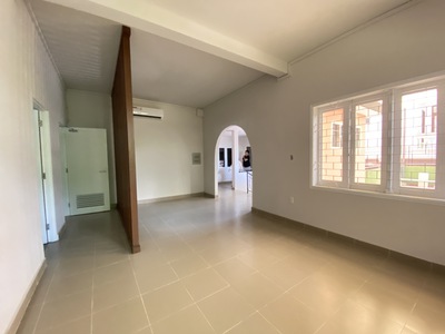 Cho thuê mặt bằng xuân thủy 500m2 150 triệu 1