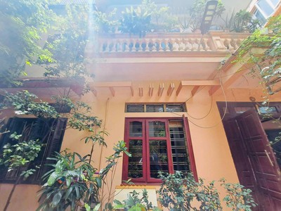 Ô tô đỗ cửa - trung tâm đống đa- diện tích rộng xây ccmn - nhà cao tầng thang máy 1