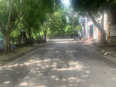 Bán gấp 128,7m lô góc cạnh chợ mới, view công viên vườn hoa, đường siêu rộng tại Cự Khối 1