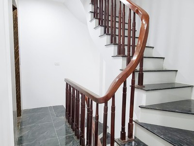 Bán nhà 5 tầng xây mới khu an dương vương tây hồ dt 33m 5 tầng mt 4 m giá 4 tỷ 2