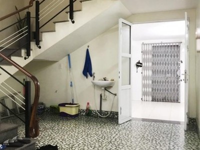 Mt1847. cho thuê nhà mặt đường nguyễn bỉnh khiêm 3 phòng ngủ nội thất cơ bản. 0