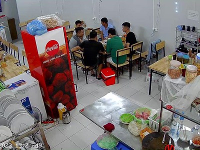 Chính chủ sang nhượng lại mặt bằng kinh doanh quán ăn tại phố dương khuê 2