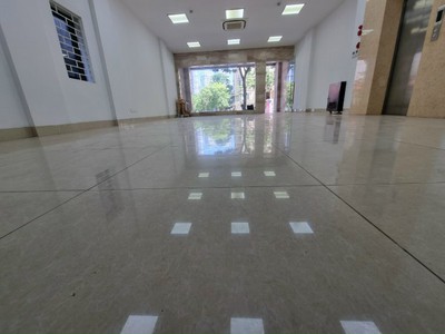 Cho thuê Mặt bằng kinh doanh 90m2 ở Phố Lạc long quân, SPA, Ngân hàng, Nail 0