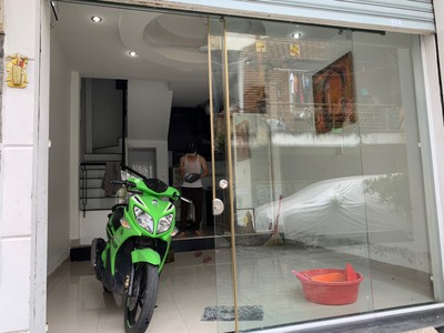 Cho thuê nhà nguyên căn 3 lầu, 3 phòng ngủ đường 31, quận 8, giá tốt 1