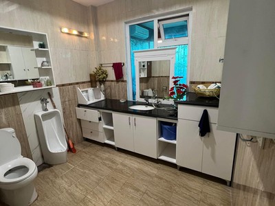 Bán nhà 5 t, mp mỹ đình 148m2, vỉa hè, mặt tiền rộng giá 31.5 tỷ 2