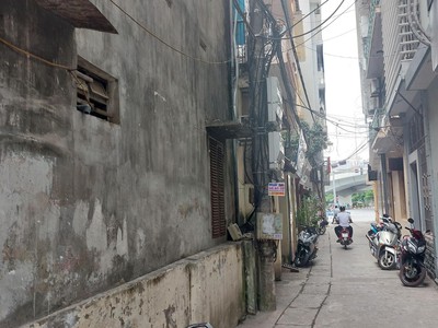 Bán đất phố hoàng quốc việt-mặt tiền khủng-ô tô đỗ cửa-70m2-chỉ 16 tỷ 0