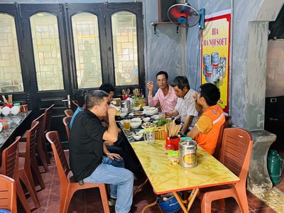 Cần sang nhượng lại quán lẩu địa chỉ  phố mai động, hoàng mai, hà nội. 2