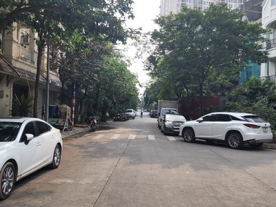 Duy nhất 1 căn nhà đẹp giá rẻ kđt geleximco lê trọng tấn. 8 tỷ 5 2