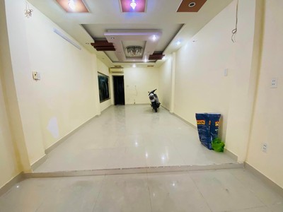 Mn879. cho thuê nhà mặt ngõ lạch tray 3 ngủ đồ cơ bản ô tô đỗ cửa 2