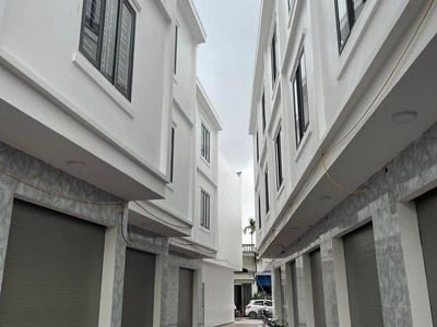 Chính chủ cần bán hoặc cho thuê  dẵy nhà 3 tầng cạnh chợ chiều đa phúc - dương kinh - hải phòng 0