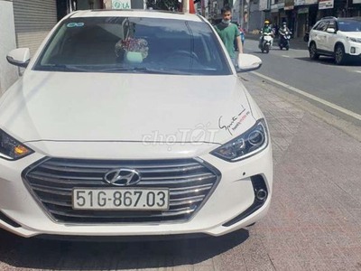 Bán xe Huyndai Trắng đời 2019 chạy bao êm bao test hãng 2