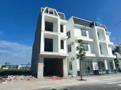 Bán cắt lỗ lô đất 100m2 gần khu công nghiệp Tân Bình Cổng Xanh, sổ sẵn thổ cư full 1