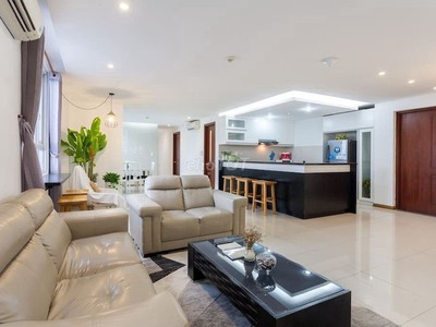 Cần cho thuê căn hộ Penthouse BMC địa chỉ sổ 422 Võ Văn Kiệt 195m2 , 3PN 3WC ,nhà bếp ,phòng khách 3