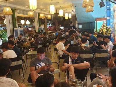 Cần cho thuê mặt bằng 2 mặt tiền đang kinh doanh cafe 2