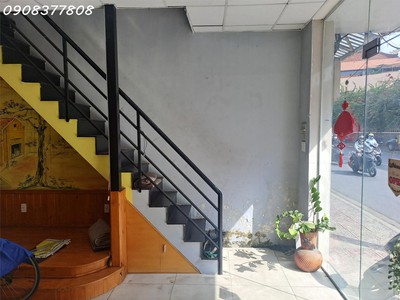 Cho thuê mặt bằng kinh doanh đẹp - sầm uất đối diện trường học 2