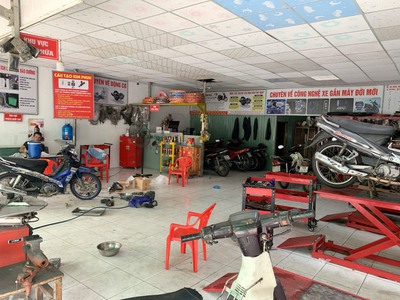 Chính chủ, sang tiệm sửa xe hoặc sang mặt bằng kinh doanh , mt đường lê thị trung, f.bình chuẩn , 3