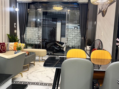  MÙA HÈ CỰC COOL với siêu phẩm mặt ngõ to tại 464 Chợ Hàng 1